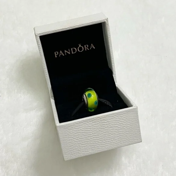 Pandora Green Polka Dot Murano Charm with Box - Picture 2 of 8